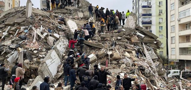 U Turskoj sedam dana žalosti nakon razarajućeg zemljotresa