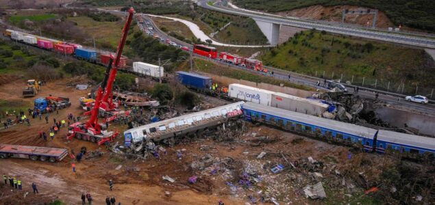 Broj mrtvih u sudaru vozova u Grčkoj povećan na 57