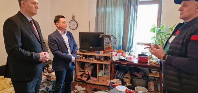 Bećirović posjetio porodicu napadnutih povratnika kod Višegrada, objavljene fotografije krvavih zidova