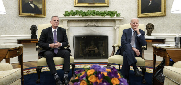 Biden i McCarthy postigli dogovor o povećanju limita javnog duga SAD-a