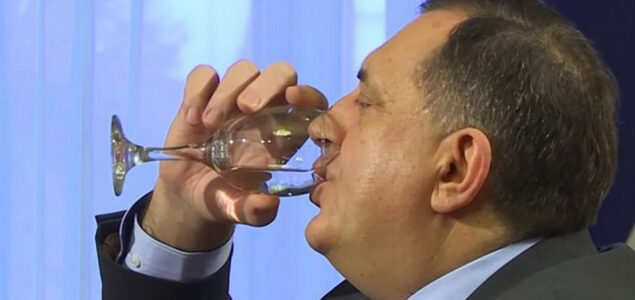 Upozorenja ne piju vode: Dodik odlučio resurse RS-a “na tanjiru” predati Kini
