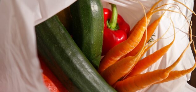 Prvi na svetu, Novi Zeland zabranio tanke kese za voće i povrće u supermarketima