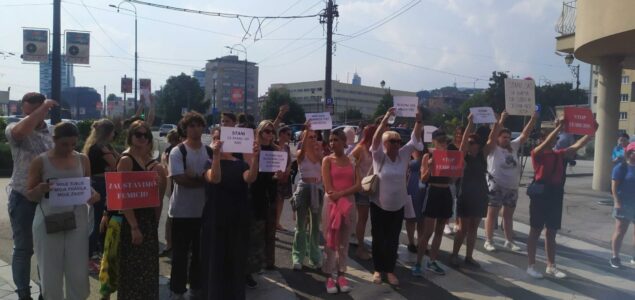 Širom BiH protesti protiv nasilja nad ženama: ‘Ako žene stanu, staje svijet’