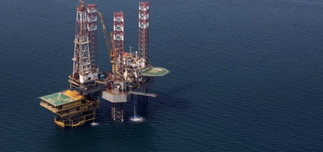 Naftni koncerni investiraju stotine milijardi dolara u nove naftne i gasne bušotine
